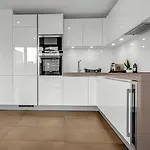 Londwell, Kings Cross & Pentonville Luxury Balcony Apartment